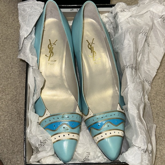 Beautiful Ysl shoes! - Picture 3 of 8